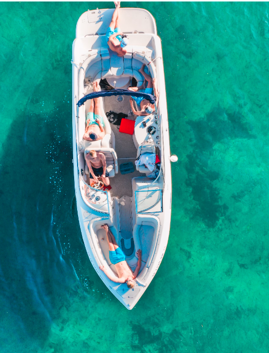 location de bateau pour fêter un enterrement de vie de garçons avec et sans permis à Sète