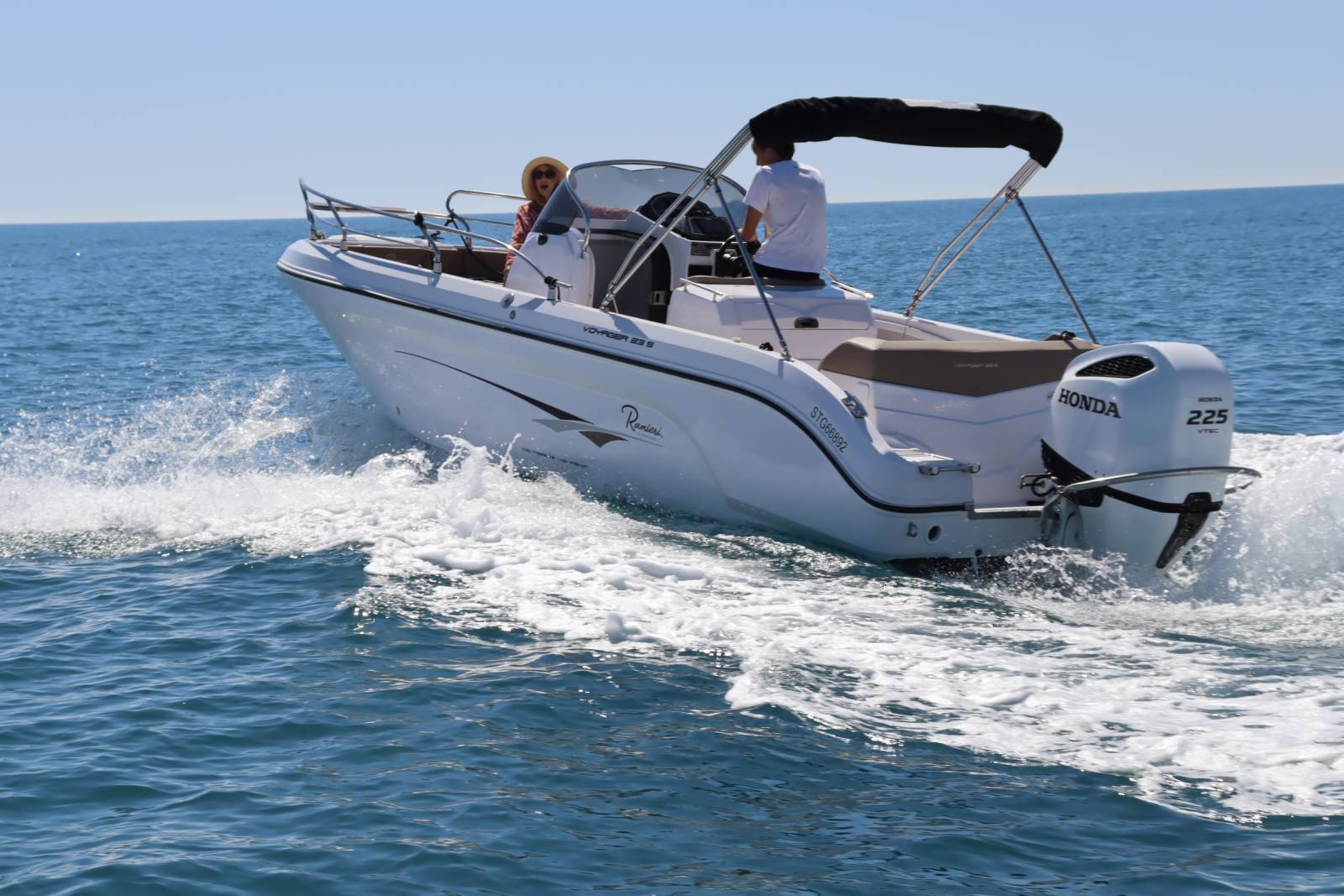 Location pour balade en mer avec permis à Sète proches de Frontignan.