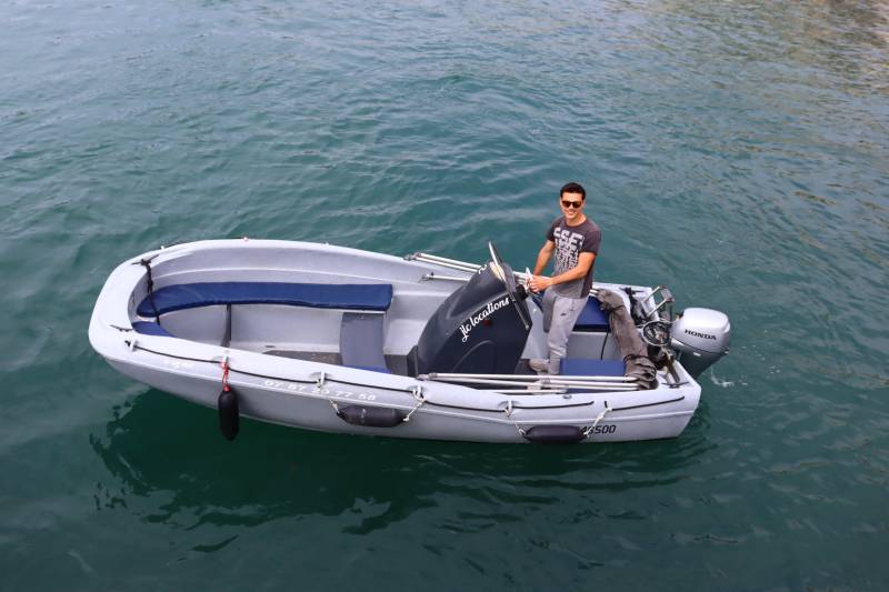 Location bateau thermique sans permis FUN YAK Sécu 15 à Sète