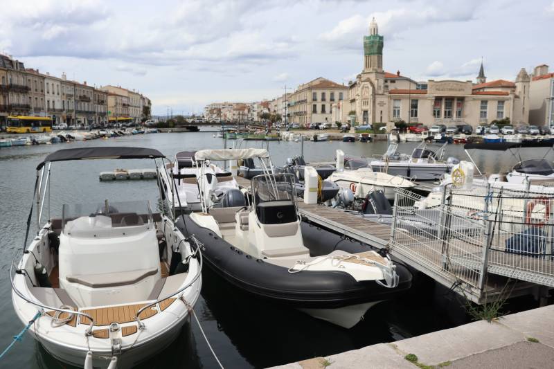 Location de bateau : Circuit de 4h en mer, sur le bassin de Thau et dans les canaux de Sète