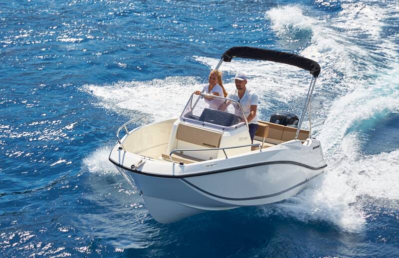 balade en mer avec bateau permis uniquement 6 personnes avec JLC Location de Sète 