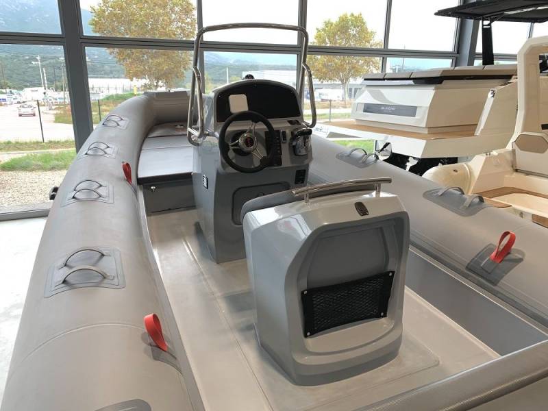 BATEAU SEMI-RIGIDE MARSHALL M4 TOURING 665